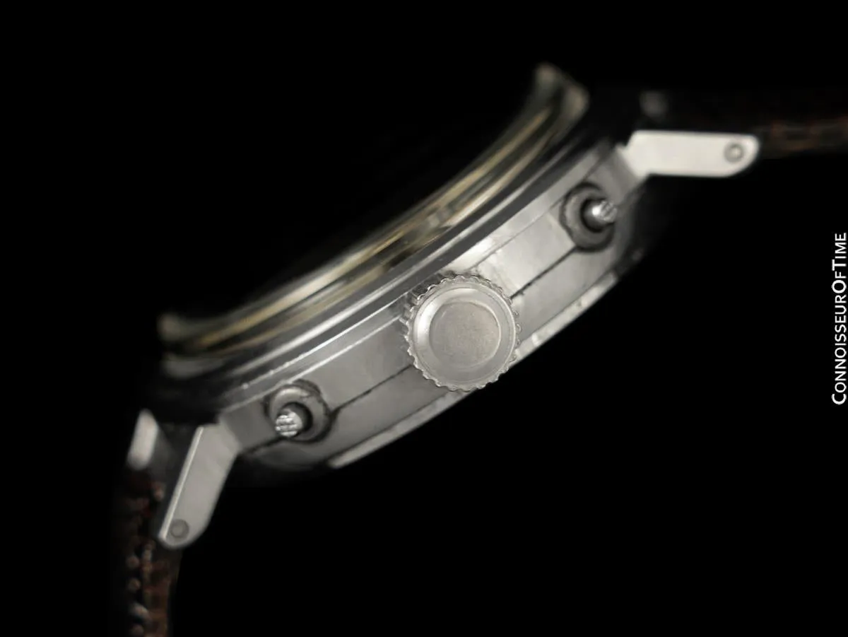 1940's Movado Vintage Triple Calendar Mens Stainless Steel Watch - The Calendograph