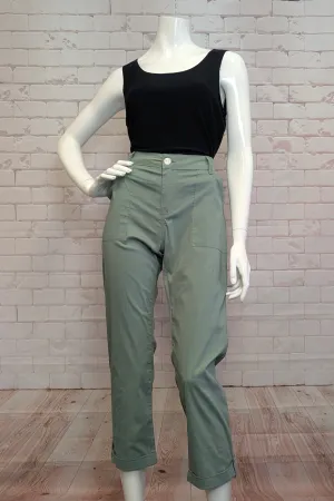 CROP PANT WITH TAB HEM