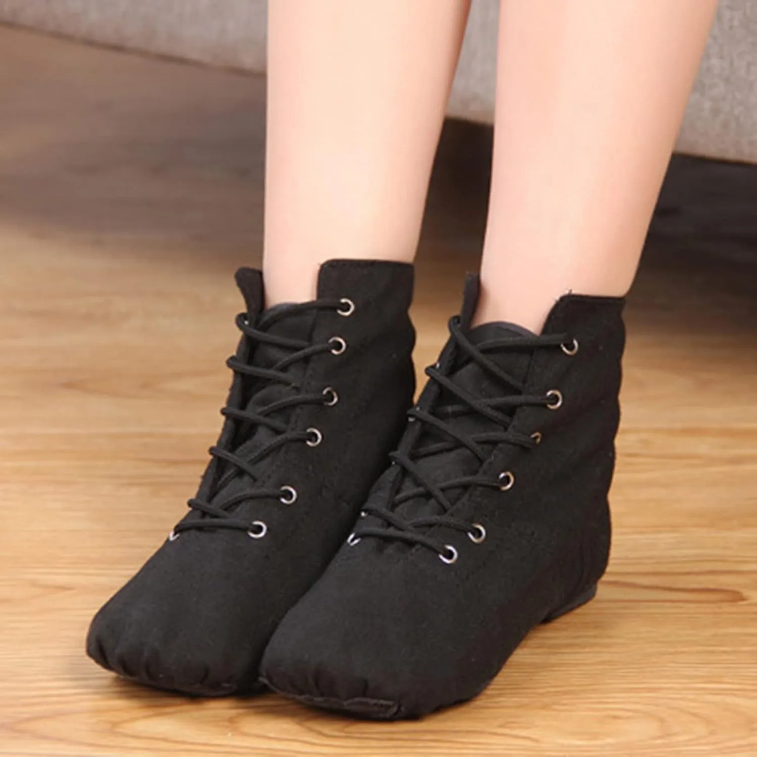 Dance Shoes for Girls Toddler Kids Jazz Boots Ballet Canvas Shoes Basic Simple Solid Color Lace Up Dancing Sneakers