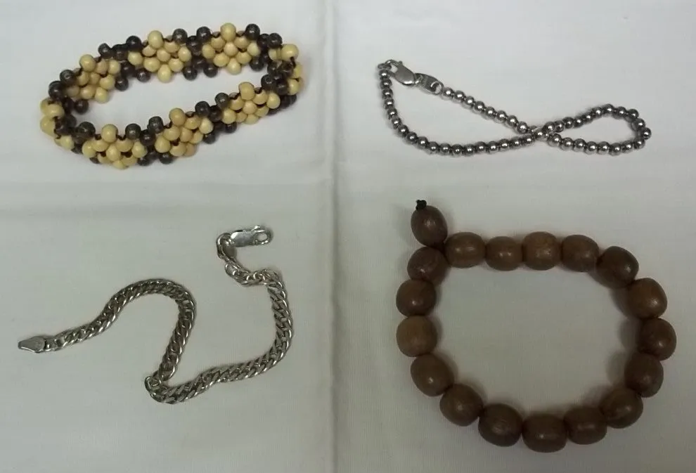 Generic Miscellaneous Jewelry Necklaces Earrings Bracelets Lot of 17  * Beads Metal -- Used