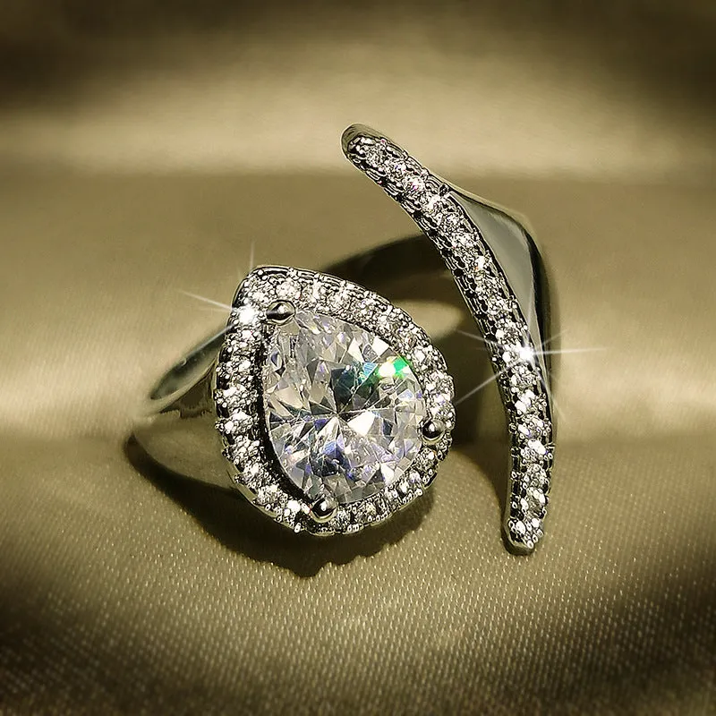 Luxury diamond solitaire ring