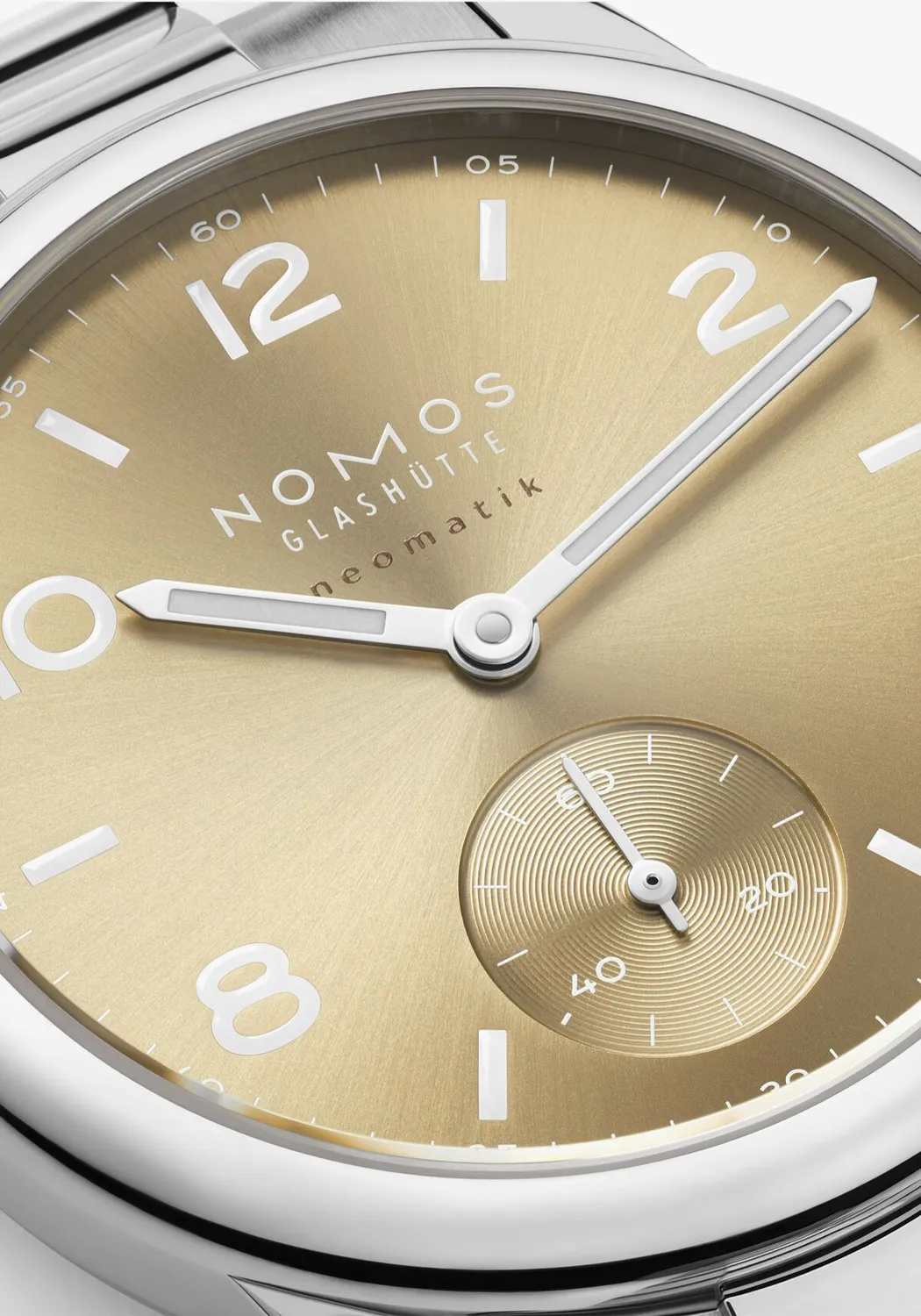 NOMOS Club Sport Neomatik 34 Gold