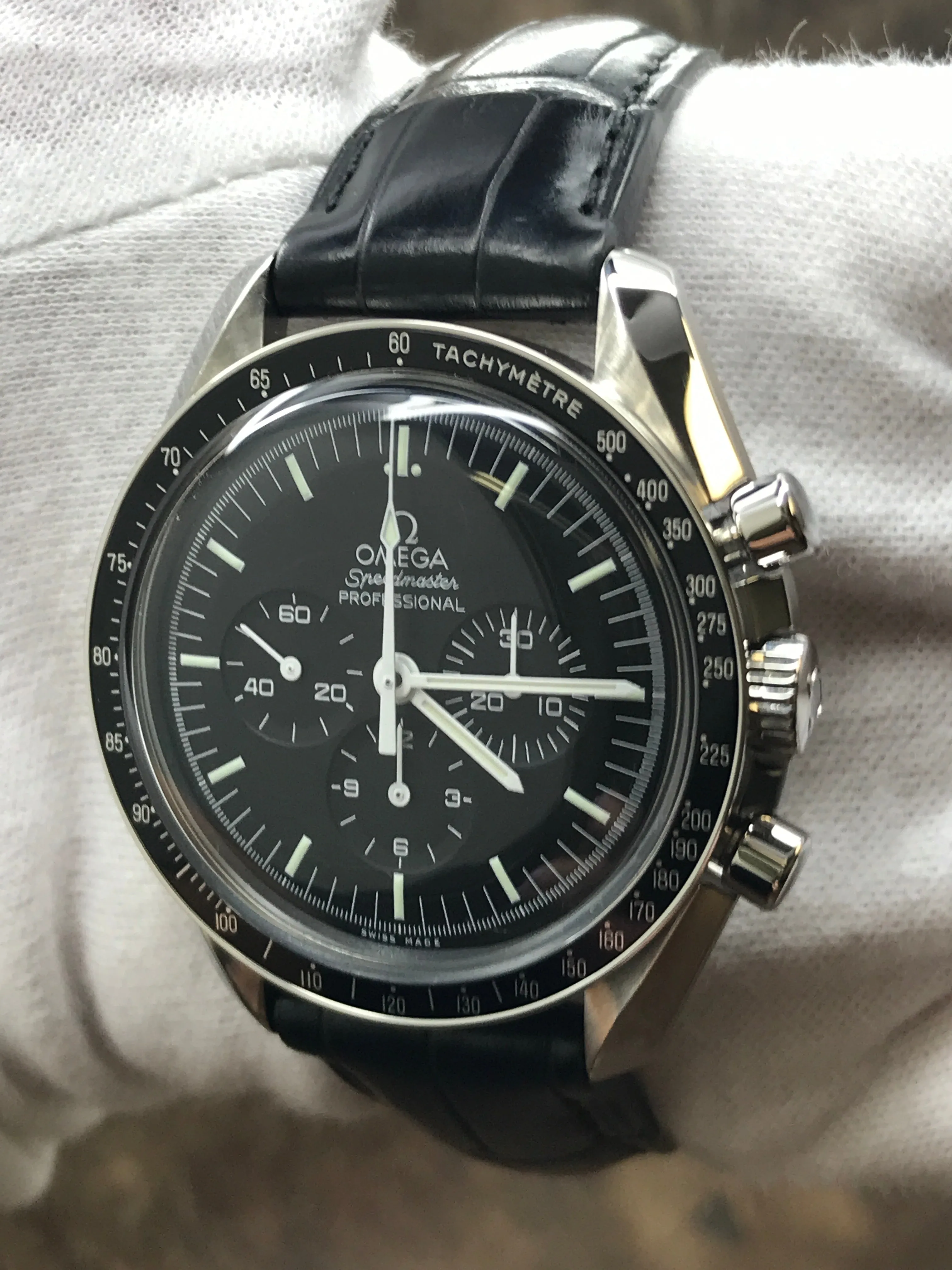 Omega Speedmaster Professional Moonwatch 311.33.42.30.01.001 Black Dial Hand Wind Men's Watch