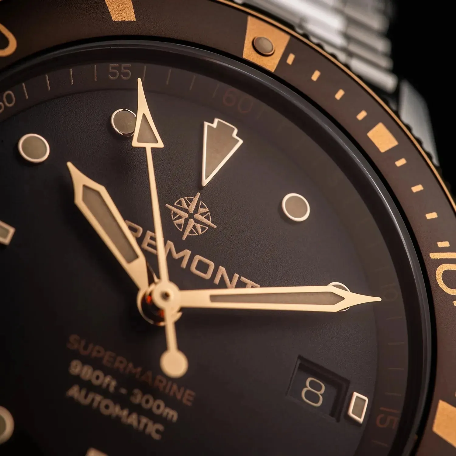 Supermarine 300M Date, Bi-Colour