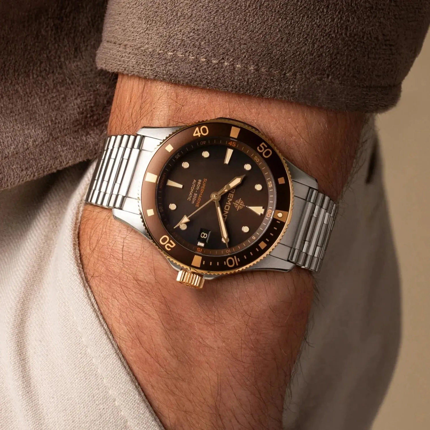 Supermarine 300M Date, Bi-Colour