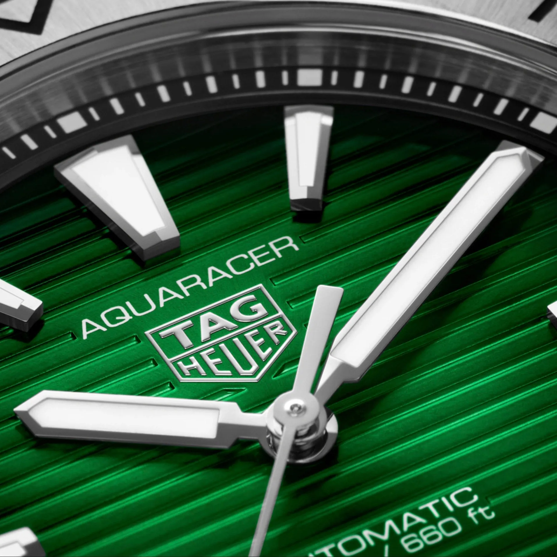 Tag Heuer Aquaracer Professional 200 Men's Green Watch WBP2115.BA0627