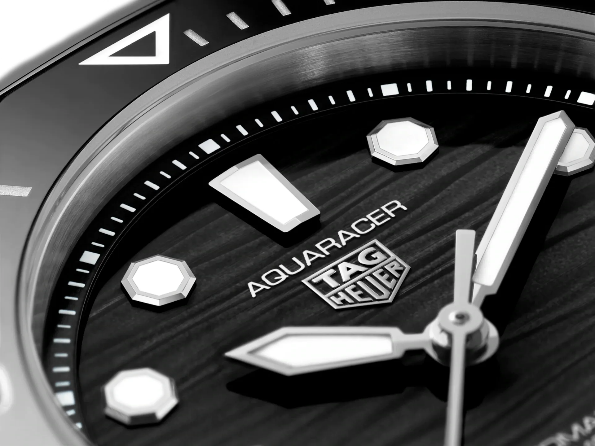 TAG HEUER AQUARACER PROFESSIONAL 300  WBP231D.BA0626