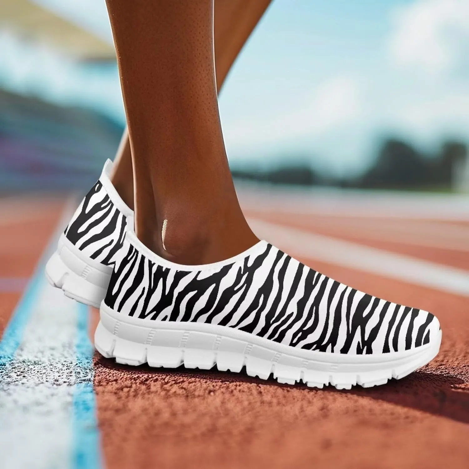Women's Animal Print Slip On Shoes Low Cut Casual Walking Shoes Comfortable Outdoor Sports Running Flat Sneakers